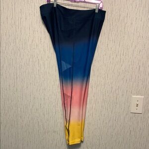 Huk Women's Reel On Legging Blue Muli Colored Compression Legging with Pockets